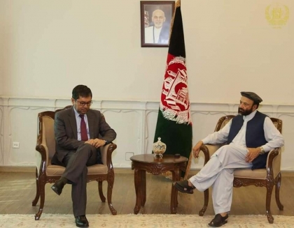 Minister Zuhair Discusses MoIC Budget with Ministry of Finance
